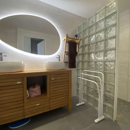 : Appt 2p Cabine, Clim, Piscine - Fr-1-226-307 Лес-Иссамбр